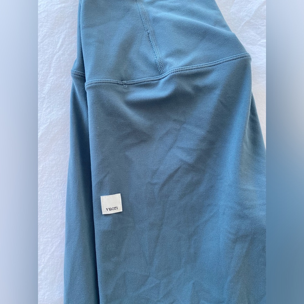 Vuori bliss blend legging in lake